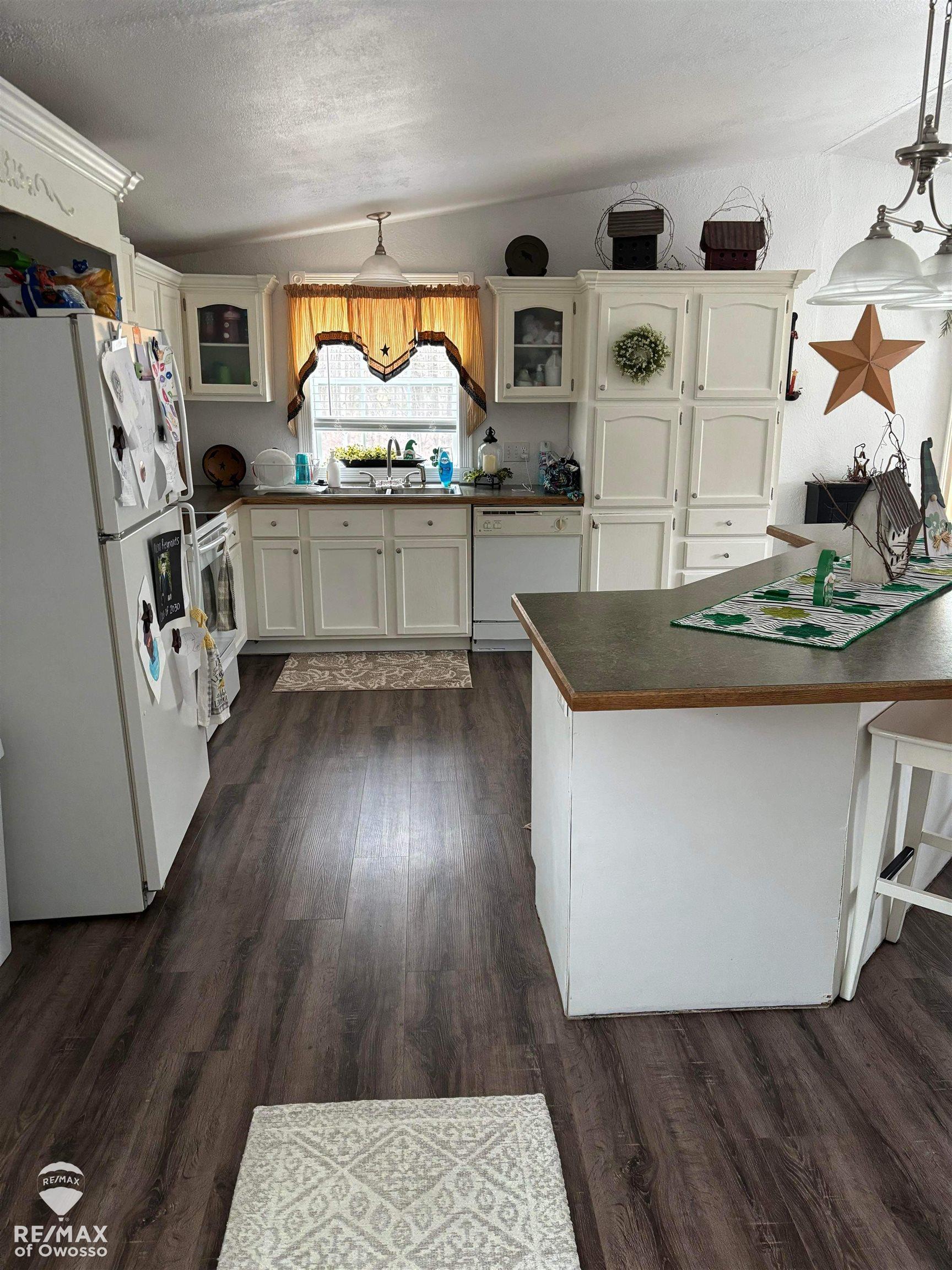 19400 West Burt Road Brant, MI 48614 - Photo 6 of 15 50140731-d159a9c0-75f6-4d59-9ae2-73b1bc0dc080.JPG