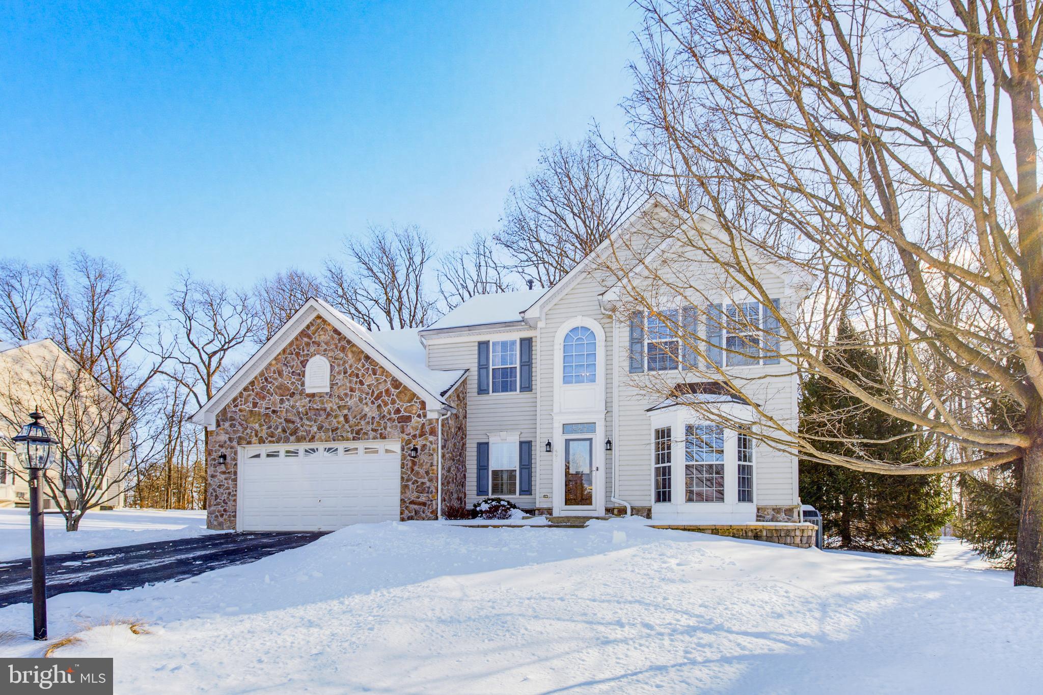 495 Lakeview Drive Spring Grove, PA 17362 - Photo 1 of 29 Front View