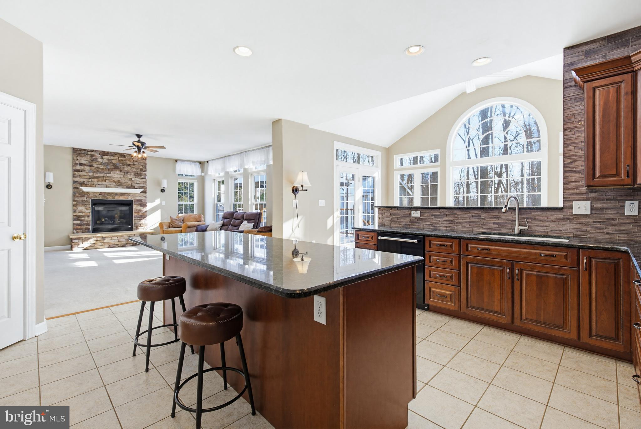 495 Lakeview Drive Spring Grove, PA 17362 - Photo 3 of 29 Kitchen