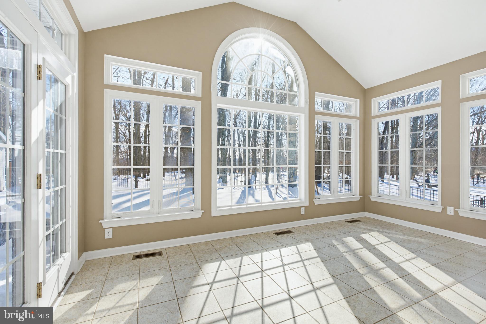 495 Lakeview Drive Spring Grove, PA 17362 - Photo 5 of 29 Vaulted Breakfast Nook, Sunroom