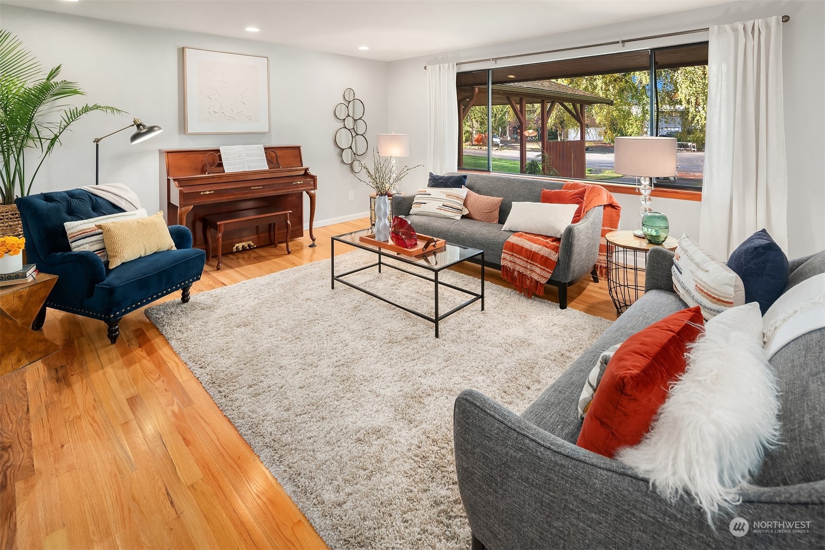 307 Elm Street Everett, WA 98203 - Photo 8 of 31 a living room with furniture and a large window