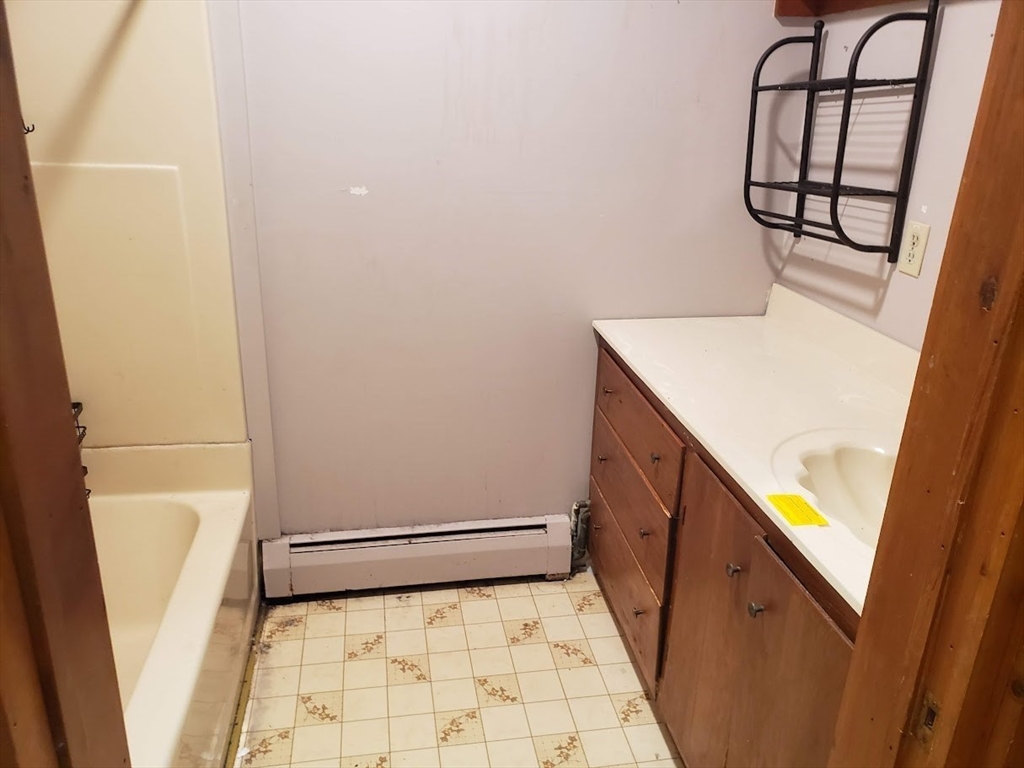 160 Bentley Road Barre, MA 01005 - Photo 18 of 40