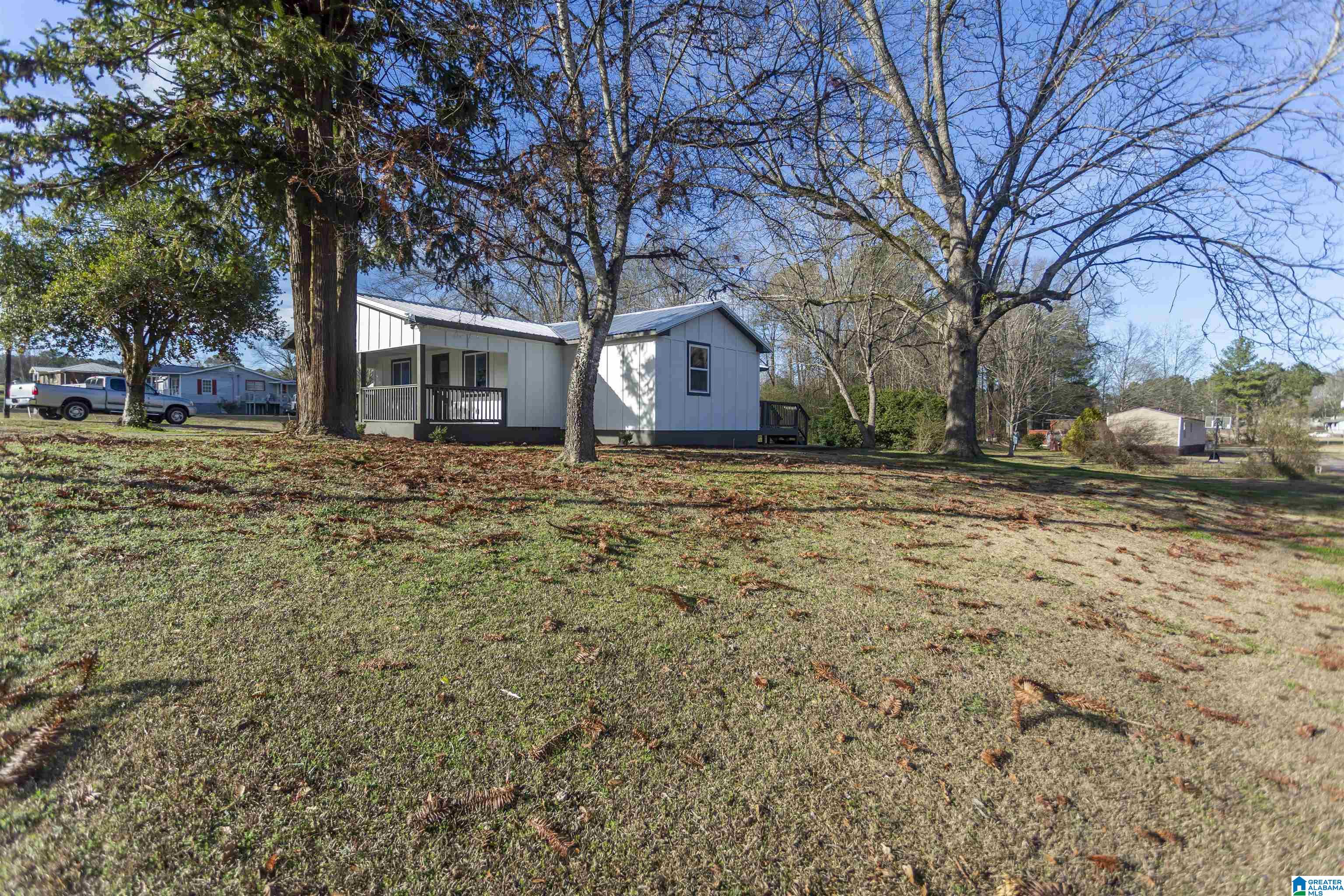 447 Cannie Phillips Road Sumiton, AL 35148 - Photo 4 of 40