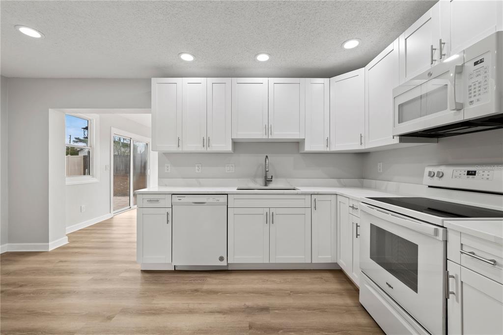 6098 Shannon Avenue Spring Hill, FL 34606 - Photo 7 of 24