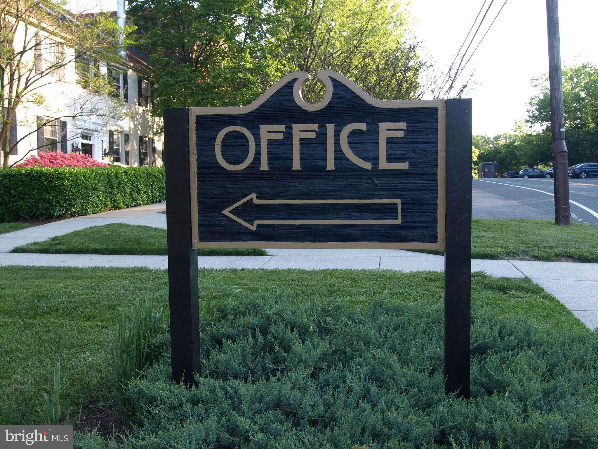 2214 Washington Avenue, Unit 204 Silver Spring, MD 20910 - Photo 20 of 32 a view of a back yard