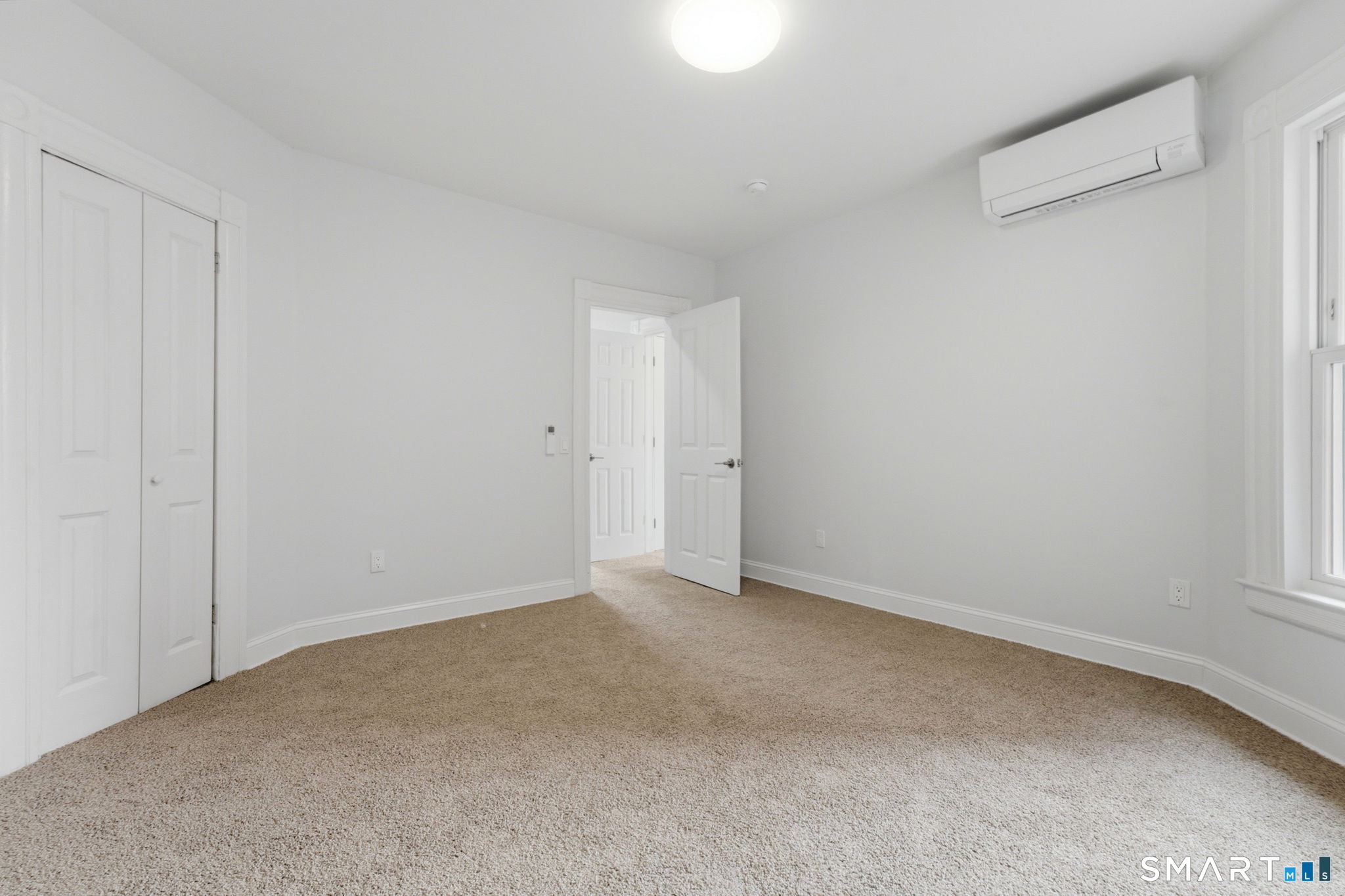 41 Center Street Hartford, CT 06120 - Photo 9 of 38
