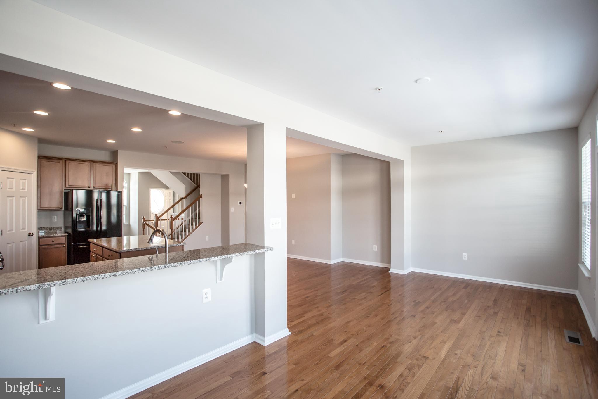 2804 Admiral Ridge Road Accokeek, MD 20607 - Photo 13 of 30 Sunroom w/ pass-thru to kitchen
