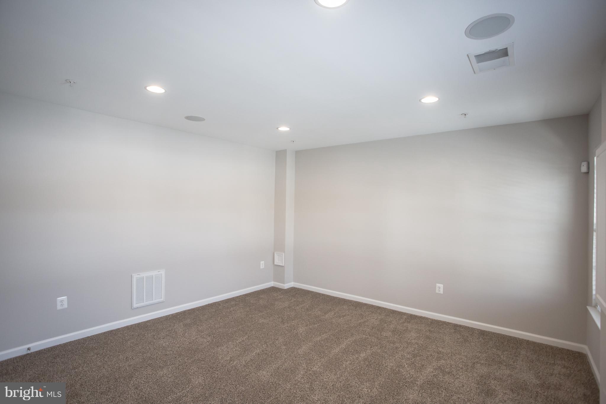 2804 Admiral Ridge Road Accokeek, MD 20607 - Photo 4 of 30 Main-lvl FR: New carpet, built-in spkrs, rec lites