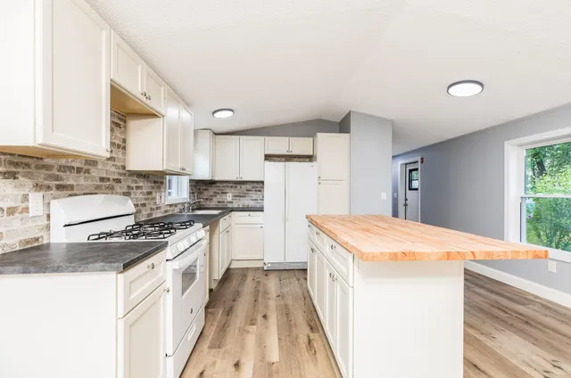 $165,000 | 311 Friar Tuck Drive, Exeter, NH 03833