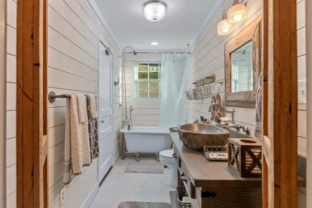 $525,000 | 3580 Blue Creek Road, Lynnville, TN 38472