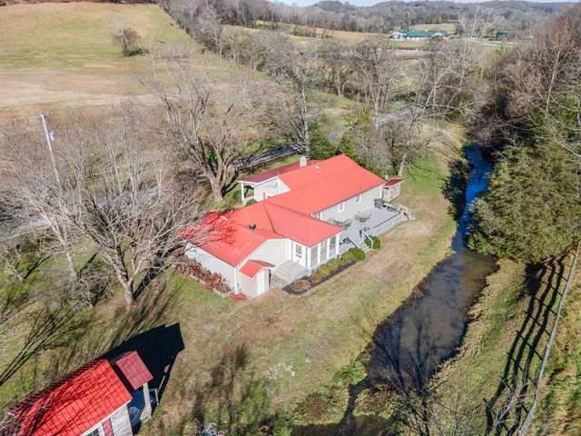 $525,000 | 3580 Blue Creek Road, Lynnville, TN 38472