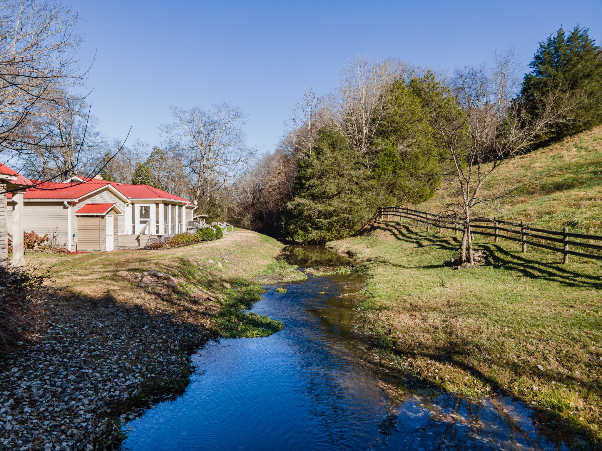 3580 Blue Creek Road Lynnville, TN 38472 - Photo 70 of 90 a backyard of a house with a yard