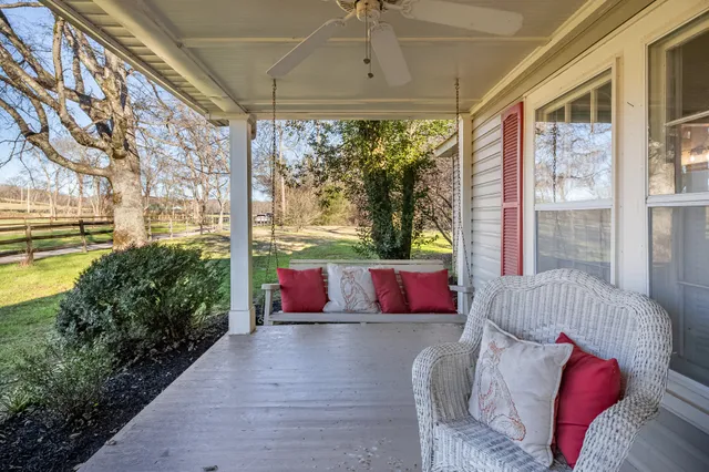 $525,000 | 3580 Blue Creek Road, Lynnville, TN 38472