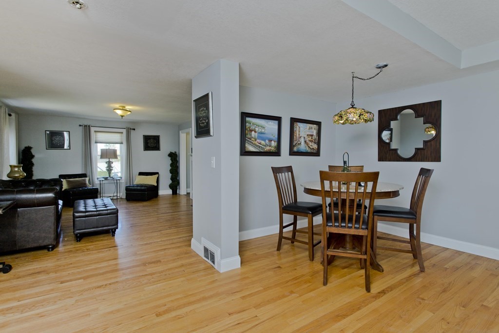 115 Oak Hollow Road Springfield, MA 01128 - Photo 12 of 39