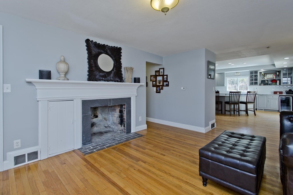 115 Oak Hollow Road Springfield, MA 01128 - Photo 16 of 39
