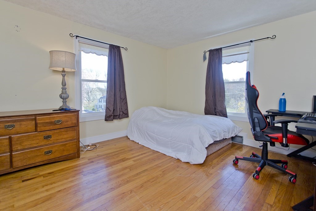 115 Oak Hollow Road Springfield, MA 01128 - Photo 26 of 39
