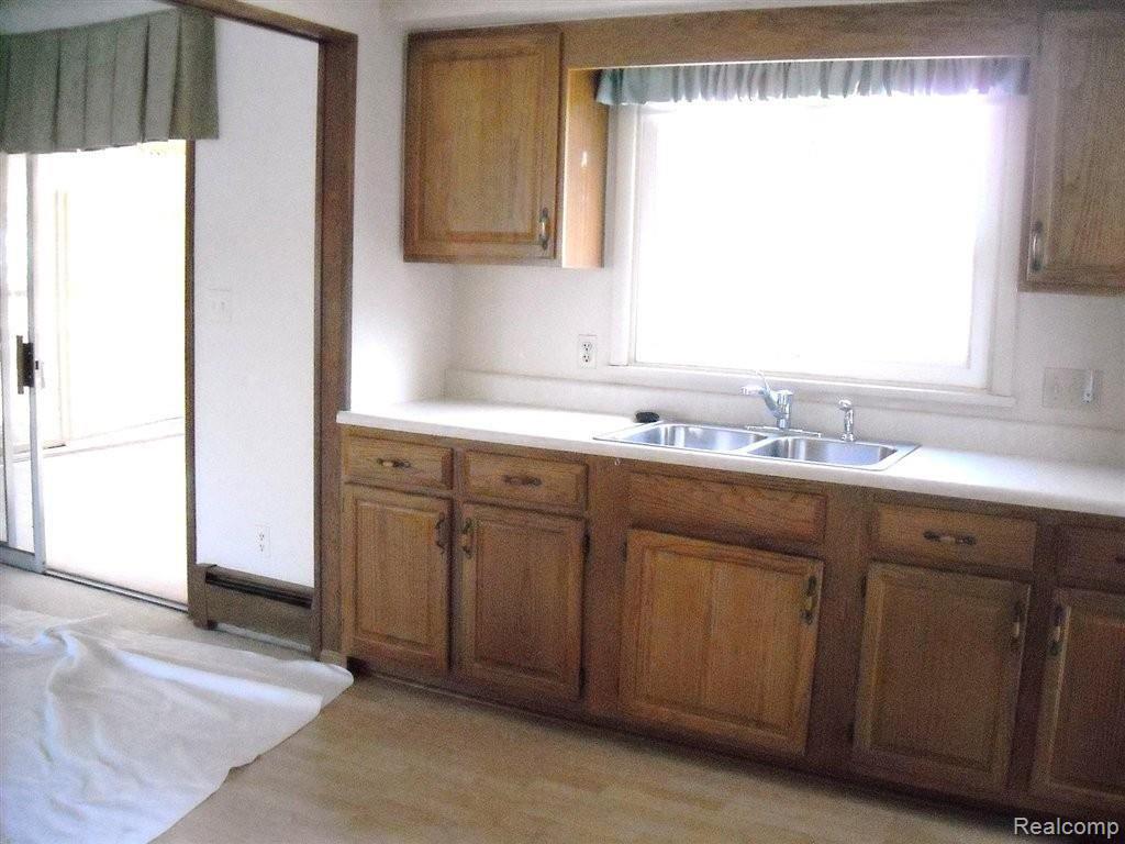 72320 Lassier Road Romeo, MI 48065 - Photo 6 of 17 kitchen (2).JPG