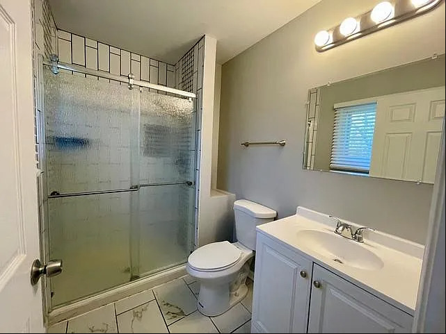 168 Farm Gate Lane Bolingbrook, IL 60440 - Photo 10 of 17