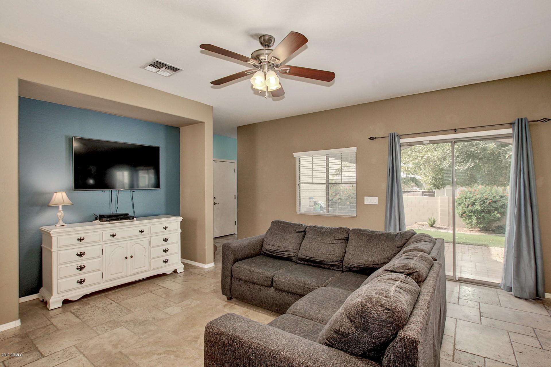462 North Citrus Lane Gilbert, AZ 85234 - Photo 11 of 44 Great room