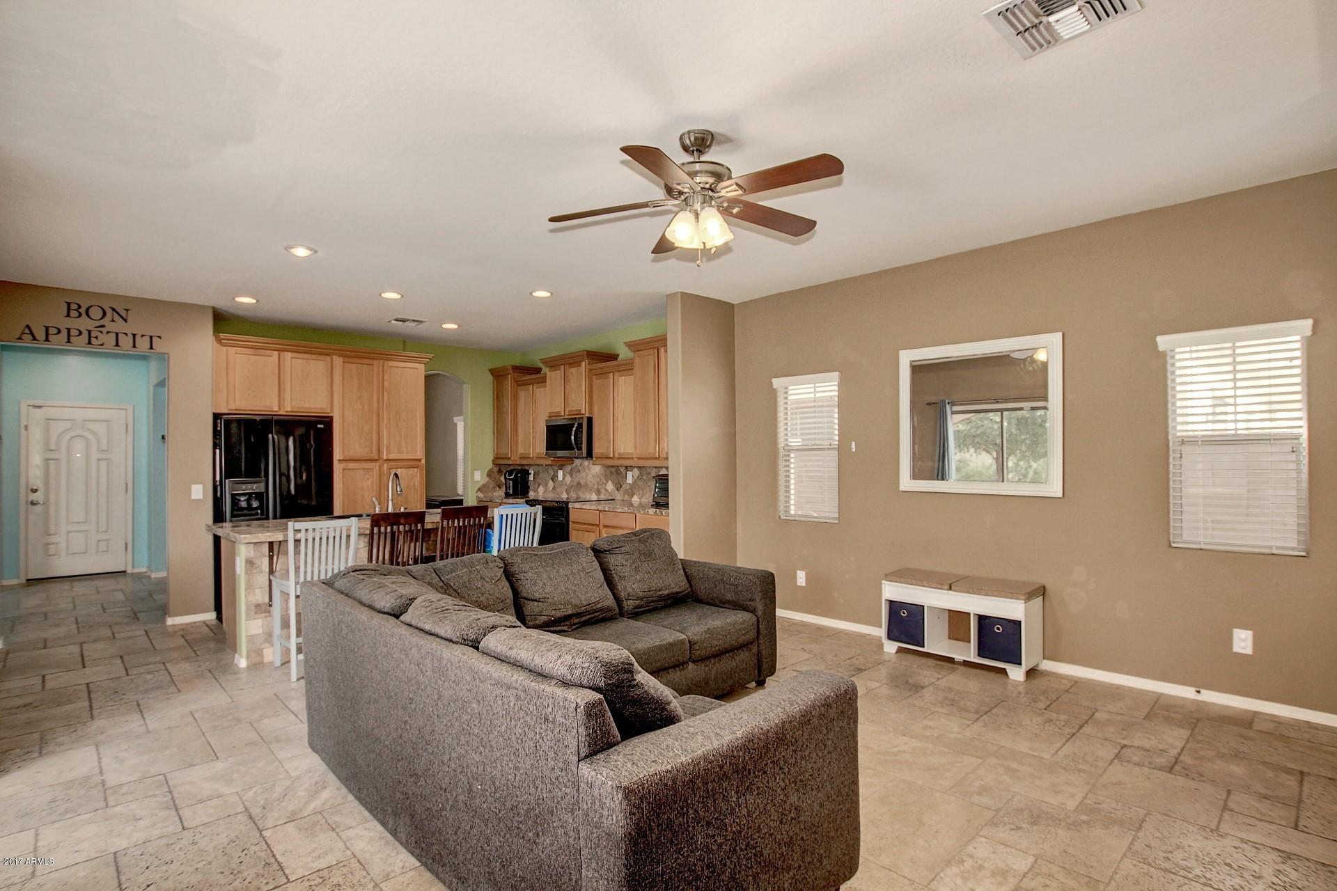 462 North Citrus Lane Gilbert, AZ 85234 - Photo 13 of 44 Great room