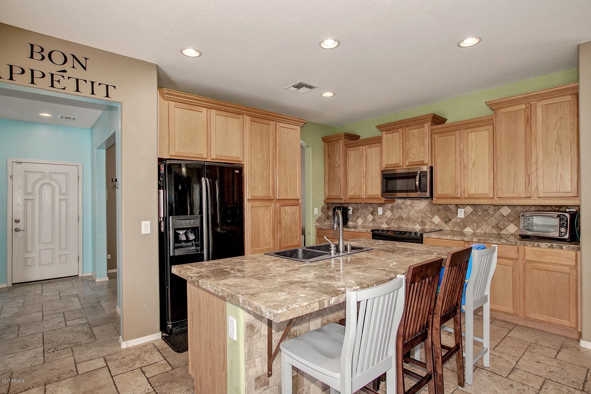 462 North Citrus Lane Gilbert, AZ 85234 - Photo 9 of 44 Kitchen