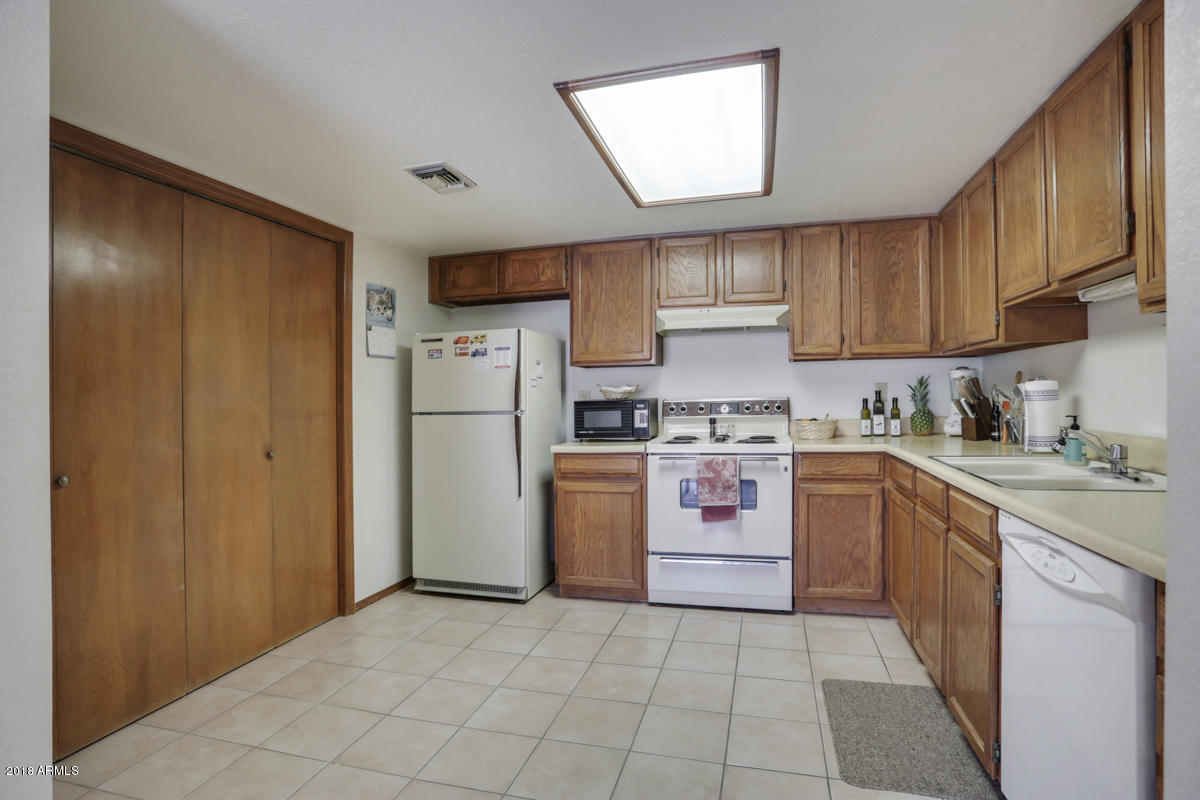 2329 North Recker Road, Unit 40 Mesa, AZ 85215 - Photo 13 of 32 2329-North-Recker-Road-40-23