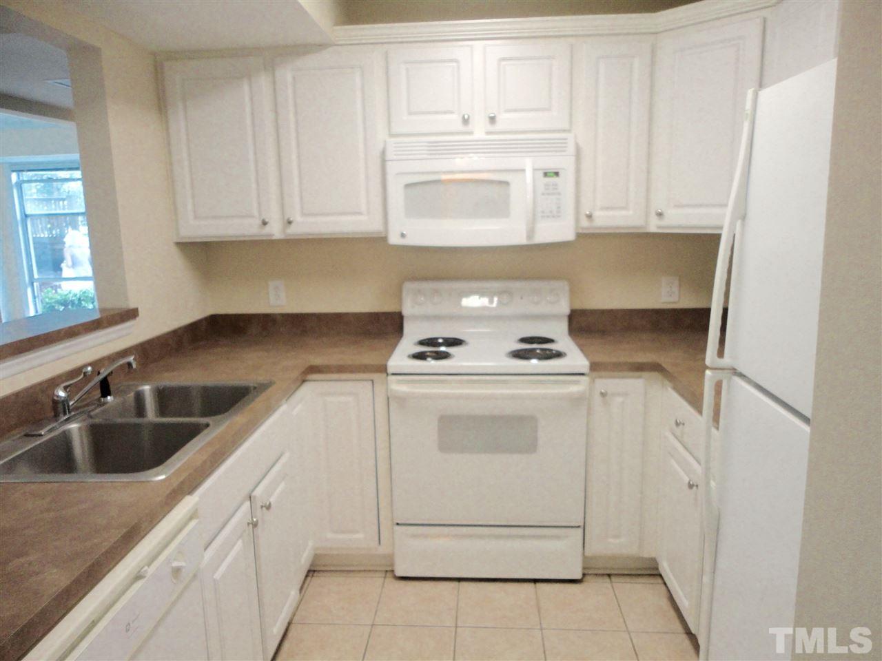 1111 Parkridge Lane, Unit 103 Raleigh, NC 27605 - Photo 7 of 22