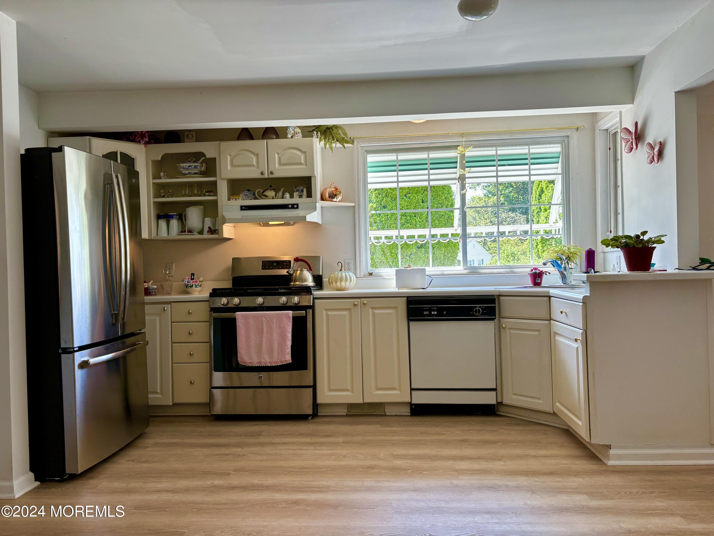 698 Colts Neck Road Freehold, NJ 07728 - Photo 4 of 48 Spacious kitchen