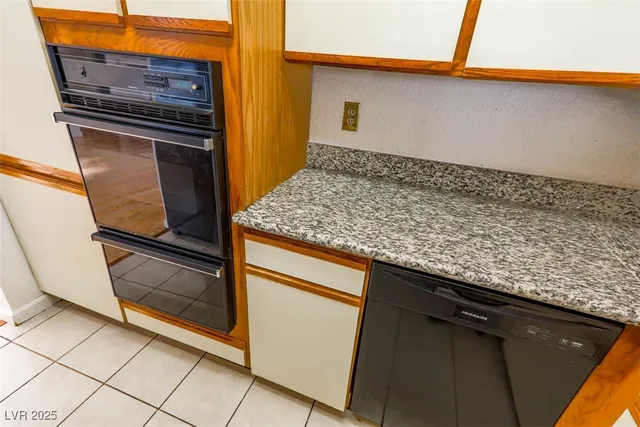 $1,320 | 1425 Santa Margarita Street, Unit B, Las Vegas, NV 89146