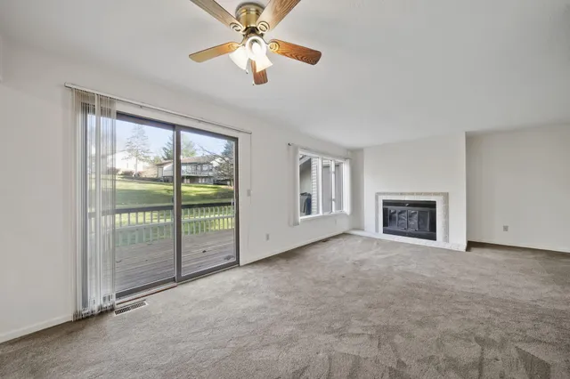 $224,900 | 2812 South Wood Dale Drive, Unit 2, Jackson, MI 49203