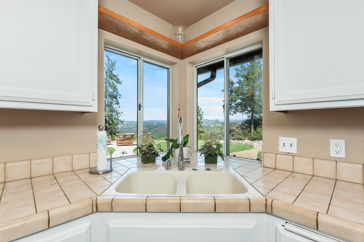 3472 See View Court Rescue, CA 95672 - Photo 9 of 37 a living room with a large window