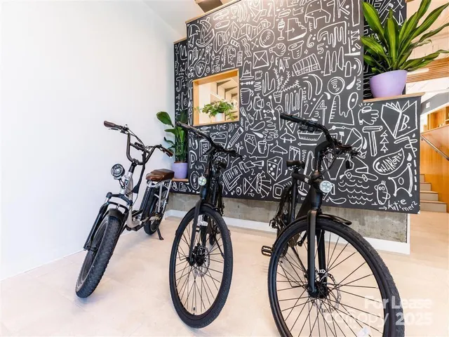 $2,045 | 1824 North Brevard Street, Unit 3A, Charlotte, NC 28206