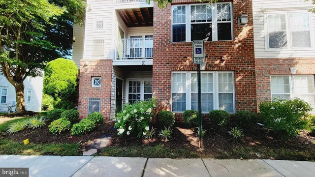 $2,150 | 2032 Hunting Ridge Drive, Unit 2032, Owings Mills, MD 21117