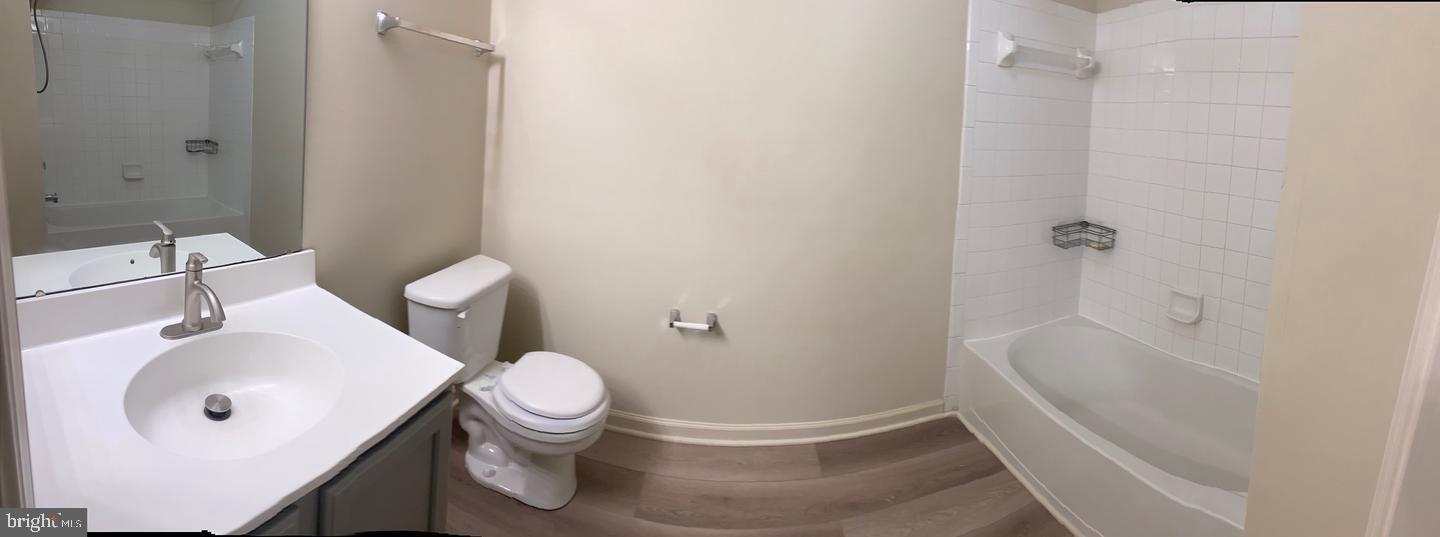 2032 Hunting Ridge Drive, Unit 2032 Owings Mills, MD 21117 - Photo 8 of 13 second bath