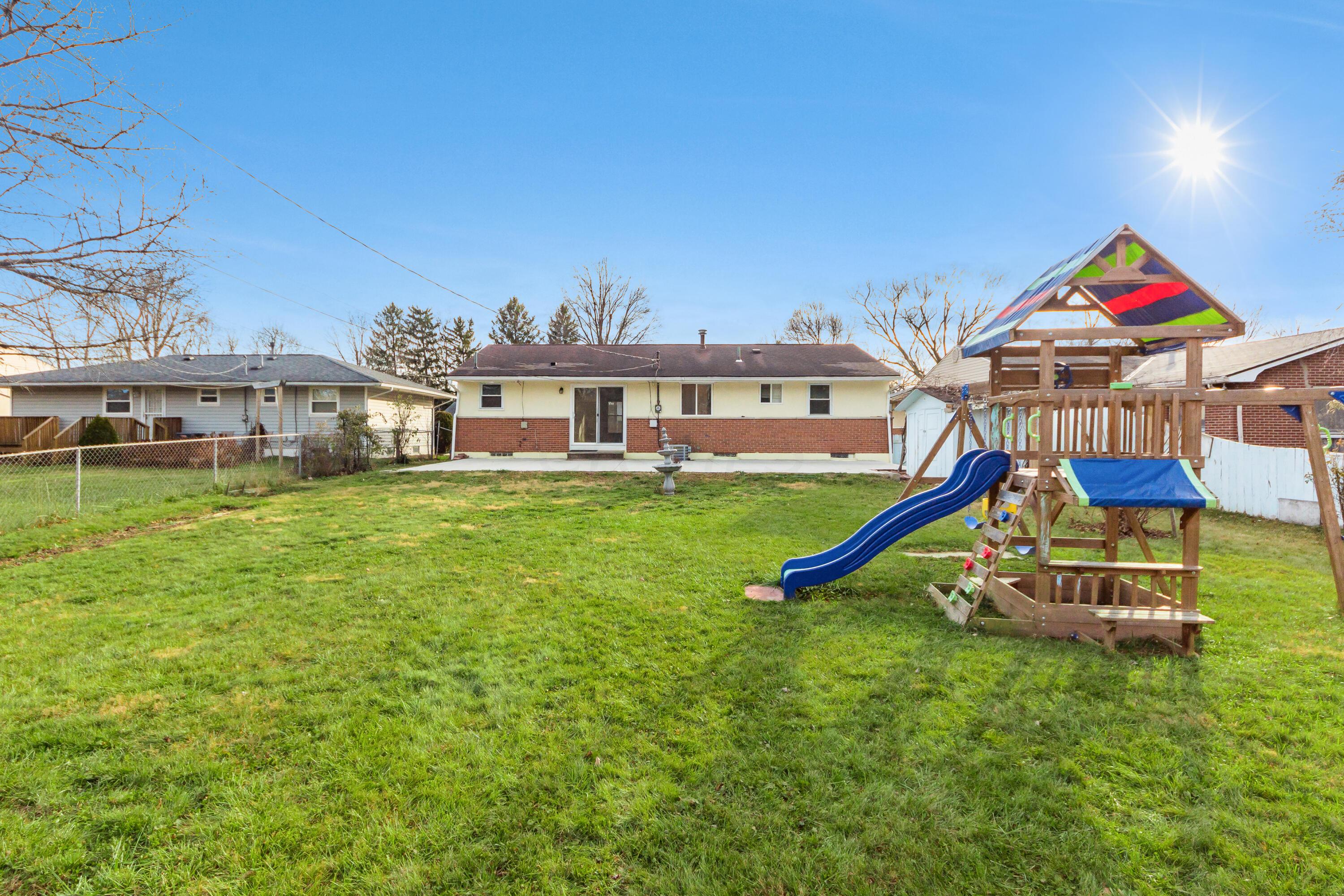 1466 Fullen Road Columbus, OH 43229 - Photo 34 of 35 M_1466_Fullen069