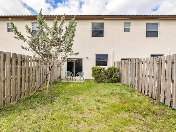 $4,500 | 2349 Northwest 122nd Terrace, Miami, FL 33167