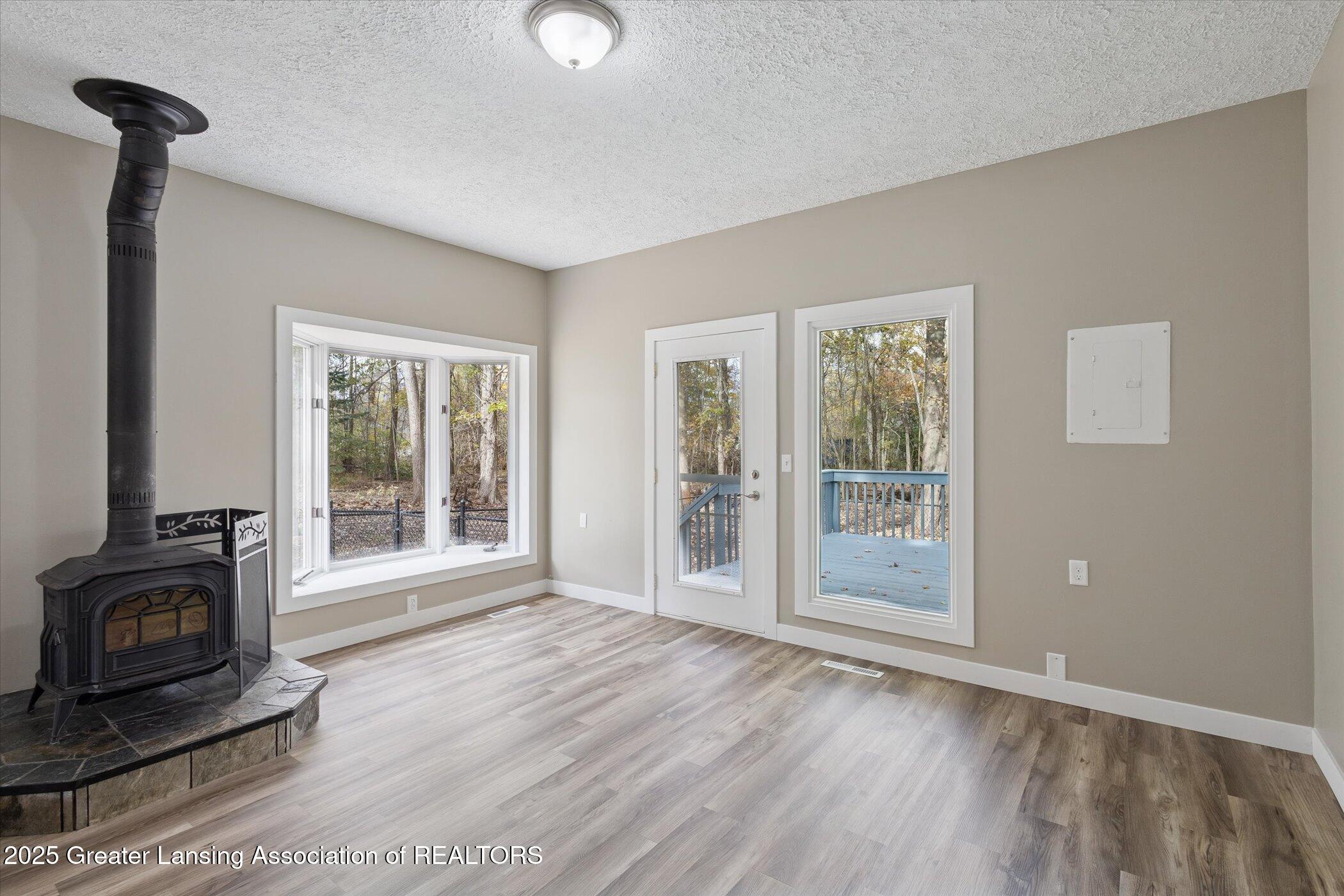 9595 East State Road Haslett, MI 48840 - Photo 5 of 47 09-9595-State-Rd-WindowStill-Photography