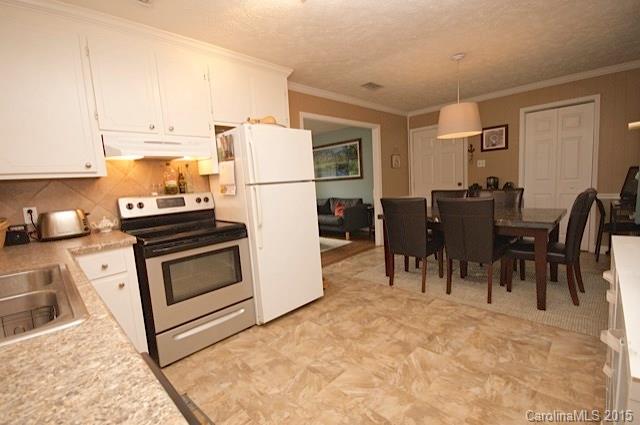 3217 Smith Farm Road Matthews, NC 28104 - Photo 7 of 20