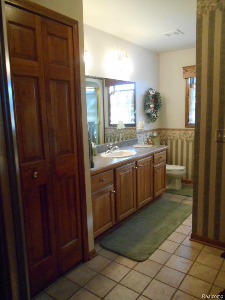6065 Cedar Creek Road North Branch, MI 48461 - Photo 17 of 23 DSCN0913.jpg