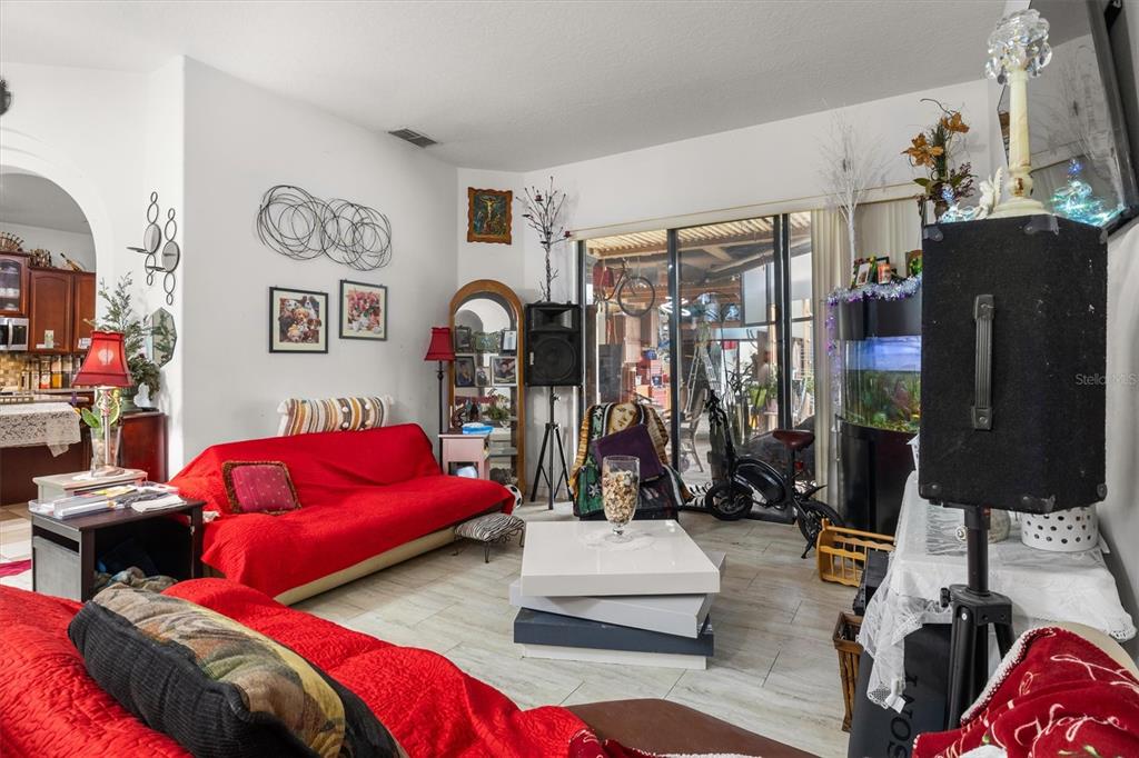 428 Coventry Road Davenport, FL 33897 - Photo 5 of 28