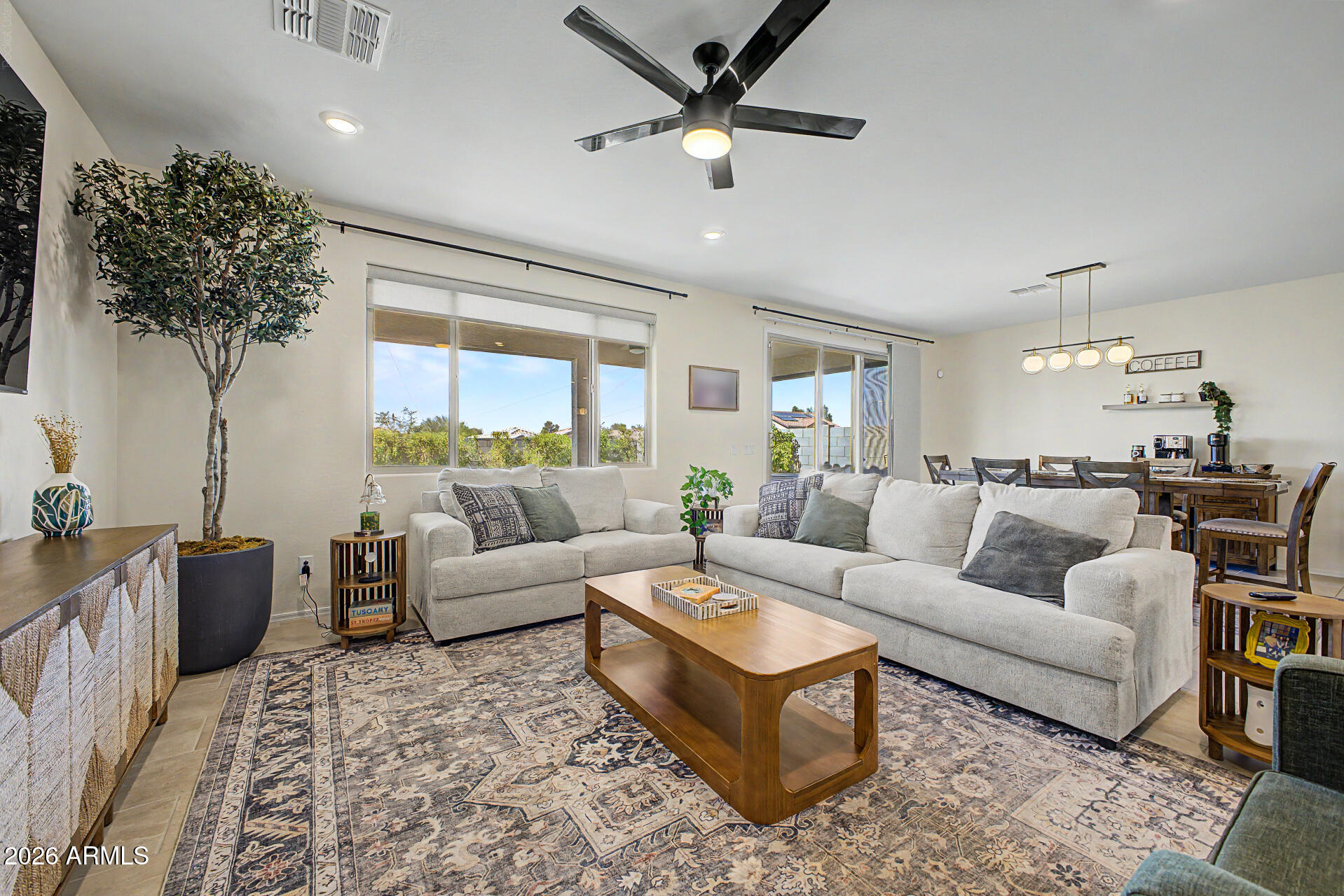 2540 West Grenadine Road Phoenix, AZ 85041 - Photo 14 of 69 Open concept