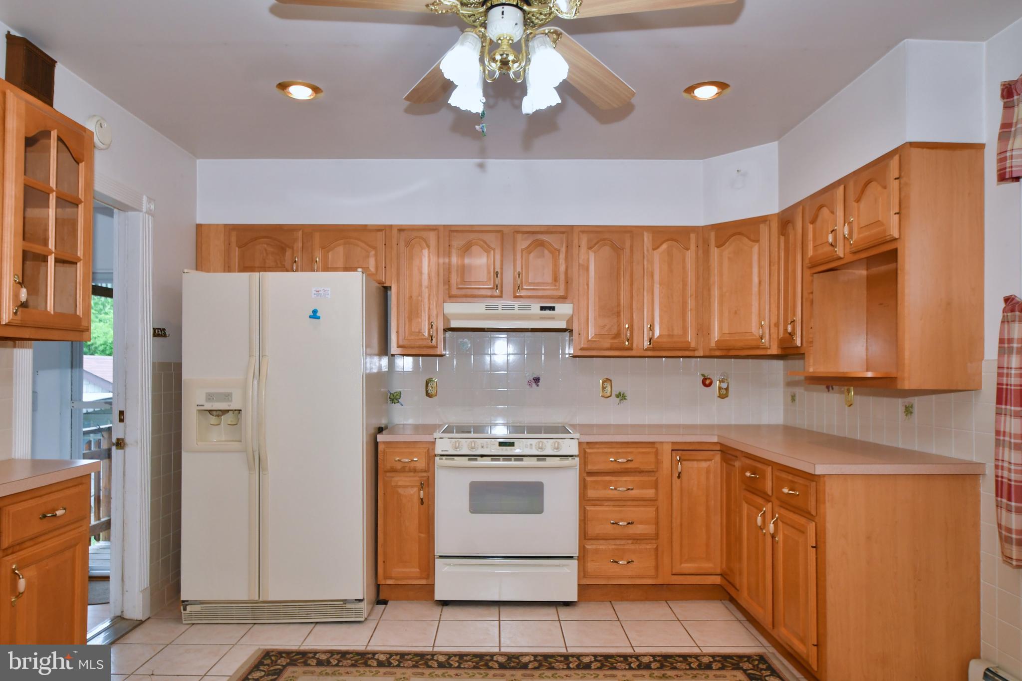 8103 Dogwood Road Baltimore, MD 21219 - Photo 8 of 33