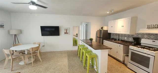 $1,850 | 7725 Harding Avenue, Unit 4, Miami Beach, FL 33141