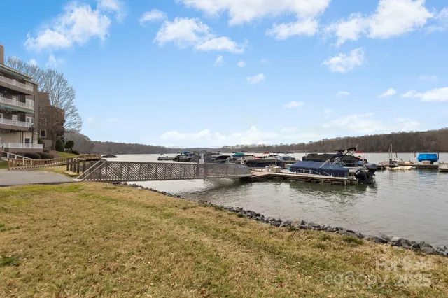$375,000 | 9801 Emerald Point Drive, Unit 2, Charlotte, NC 28278