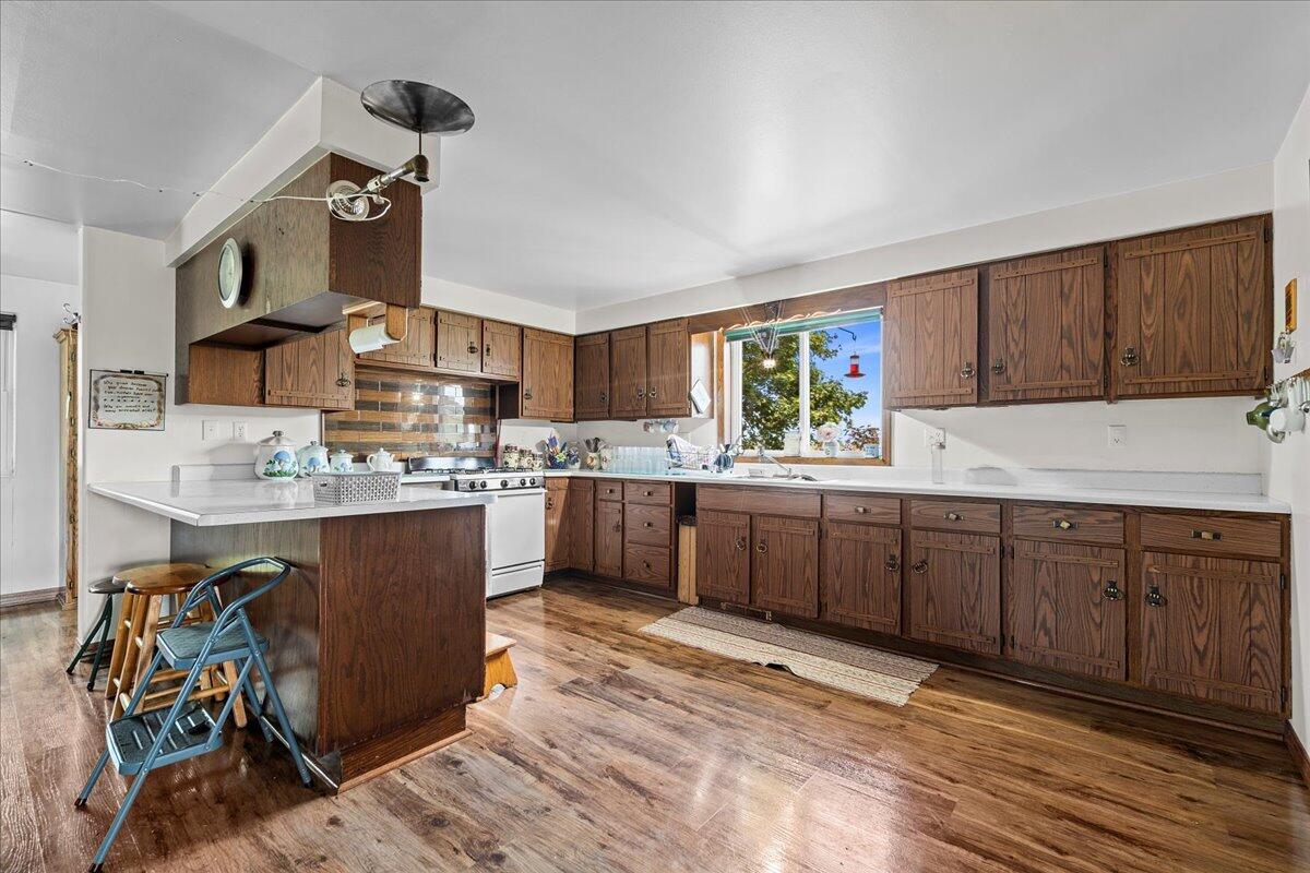 W1731 Kiel Road Elkhart Lake, WI 53020 - Photo 26 of 50 Kitchen