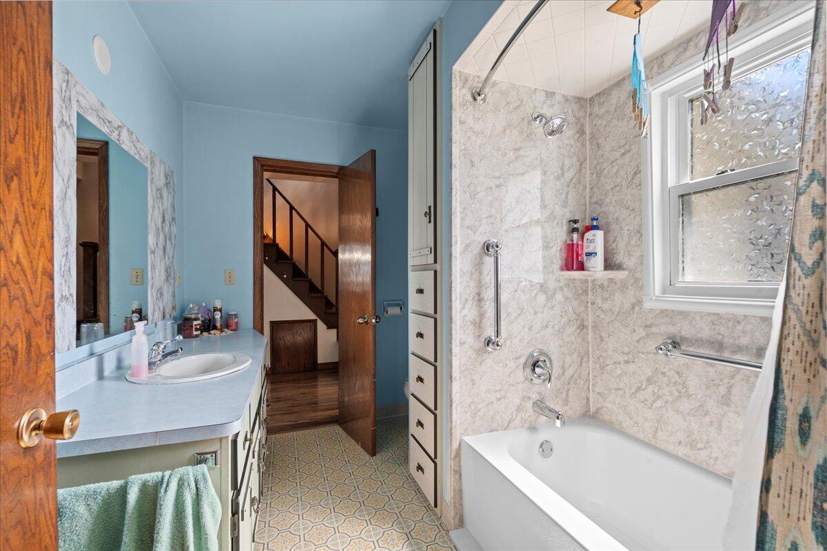W1731 Kiel Road Elkhart Lake, WI 53020 - Photo 30 of 50 Full bathroom on main