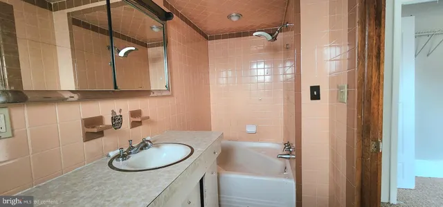 $129,900 | 705 West Race Street, Pottsville, PA 17901