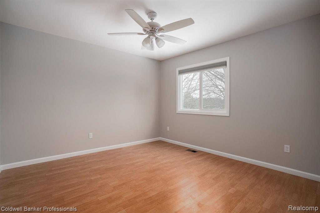 916 Dickson Lane Rochester Hills, MI 48307 - Photo 20 of 30