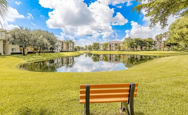 $3,000 | 1400 Crestwood Court South, Unit 1402, Royal Palm Beach, FL 33411