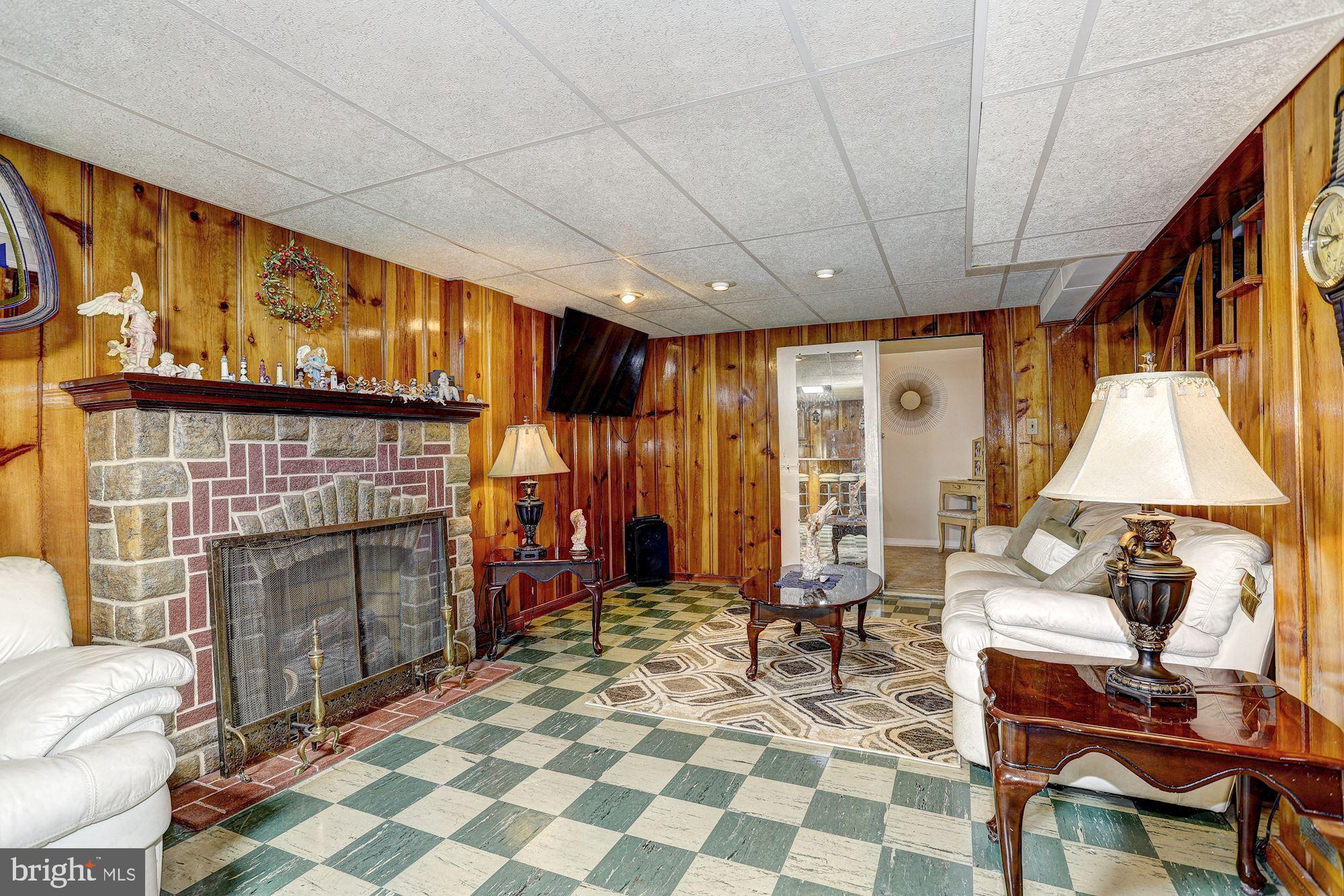7910 34th Street Rosedale, MD 21237 - Photo 22 of 31 Family Room